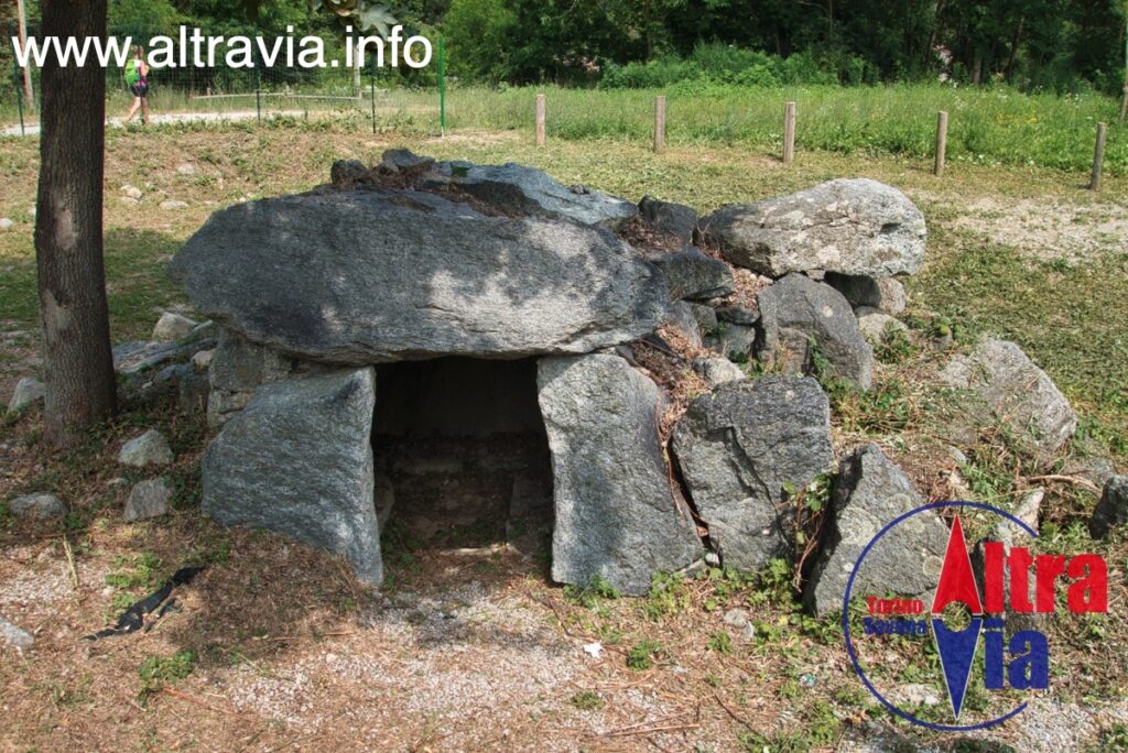 7086 dolmen*